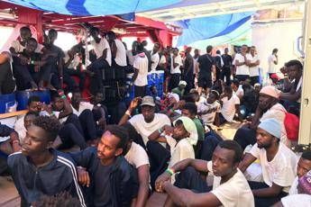 Italia assegna porto sicuro a Ocean Viking: è Lampedusa Italia assegna porto sicuro a Ocean Viking: è Lampedusa