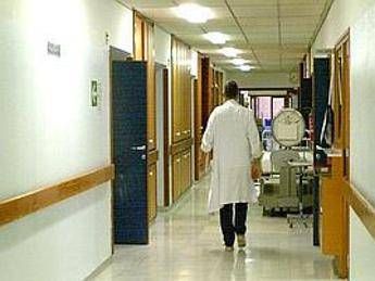 Medici, sì ai rimborsi anche per gli ex specializzandi prima dell'82 Medici, sì ai rimborsi anche per gli ex specializzandi prima dell'82
