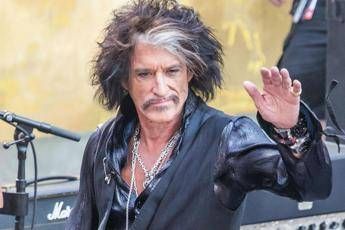 Malore per Joe Perry degli Aerosmith Malore per Joe Perry degli Aerosmith