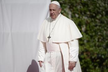Papa: Attenzione ai populismi che vogliono comandare tutto