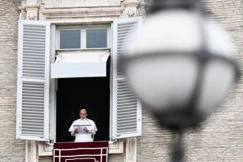 Strage moschee, Papa prega per le vittime Strage moschee, Papa prega per le vittime