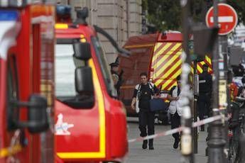 Parigi, aveva sentito delle voci: il racconto della moglie Parigi, aveva sentito delle voci: il racconto della moglie