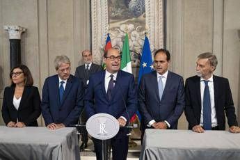 Pd ufficializza Conte bis Nuova sfida, vale la pena tentare Pd ufficializza Conte bis Nuova sfida, vale la pena tentare