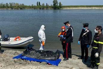 Cadavere ripescato nelle acque del Po Cadavere ripescato nelle acque del Po