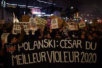 Polanski vince il César, protesta di attrici e femministe Polanski vince il César, protesta di attrici e femministe