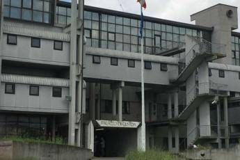 Sesso e figlio con studente, parla il marito della 31enne Sesso e figlio con studente, parla il marito della 31enne