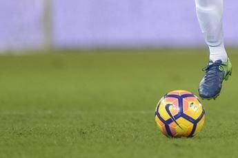 Coronavirus, positivi 3 calciatori della Fiorentina e 4 della Samp Coronavirus, positivi 3 calciatori della Fiorentina e 4 della Samp