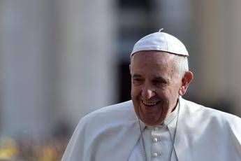 Papa Francesco: Difendere la vita contro il calo demografico Papa Francesco: Difendere la vita contro il calo demografico
