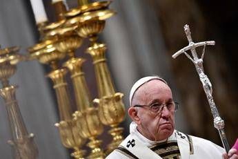 Papa: Ascoltare il grido dei poveri Papa: Ascoltare il grido dei poveri