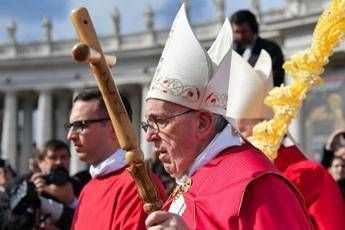 Papa: In momenti bui bisogna avere coraggio di tacere Papa: In momenti bui bisogna avere coraggio di tacere