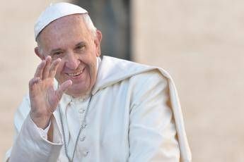 Papa Francesco a spasso a Roma per comprare scarpe nuove Papa Francesco a spasso a Roma per comprare scarpe nuove