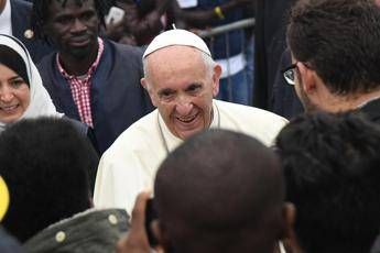 Beva grappa: il consiglio del Papa alla suora raffreddata Beva grappa: il consiglio del Papa alla suora raffreddata