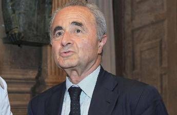 Referendum, Parisi: Sì imposto da M5S e subito dal Pd per varare governo Referendum, Parisi: Sì imposto da M5S e subito dal Pd per varare governo