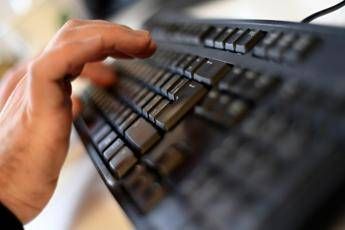 Coronavirus, occhio alla mail che infetta il pc