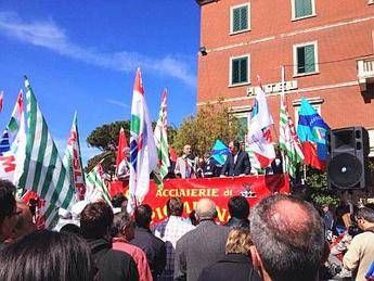 Lucchini: Rossi, battaglia di Piombino di nuovo decisiva per il paese Lucchini: Rossi, battaglia di Piombino di nuovo decisiva per il paese