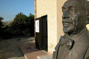 Pirandello pazzo d'amore: Cara Jenny non so più cosa faccio... Pirandello pazzo d'amore: Cara Jenny non so più cosa faccio...