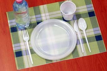 Manovra, verso rinvio plastic e sugar tax al primo luglio 2021 Manovra, verso rinvio plastic e sugar tax al primo luglio 2021