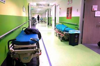 Coronavirus, positivi anche due medici del Policlinico di Milano Coronavirus, positivi anche due medici del Policlinico di Milano