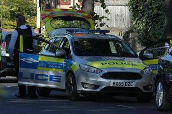 Londra, muezzin accoltellato in una moschea