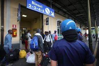 Biglietto, prego e il narcotrafficante viene arrestato in treno Biglietto, prego e il narcotrafficante viene arrestato in treno