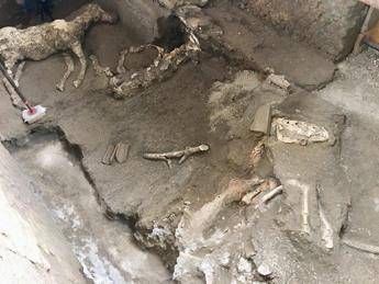 Eccezionale scoperta a Pompei Eccezionale scoperta a Pompei