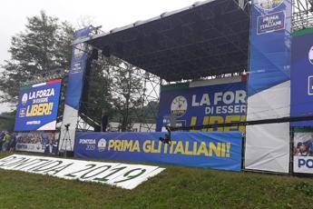 Insultò Mattarella a Pontida, assolto leghista Comencini Insultò Mattarella a Pontida, assolto leghista Comencini