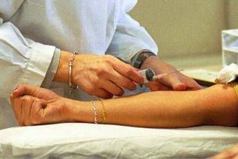Coronavirus, Gallera: Da giovedì test sierologici nelle aree più colpite Coronavirus, Gallera: Da giovedì test sierologici nelle aree più colpite