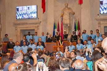 Raggi premia la Lazio: Roma orgogliosa di voi