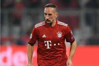 Ribery prende a schiaffi un giornalista Ribery prende a schiaffi un giornalista