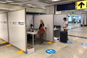 Covid, nel Lazio oltre 5mila test su viaggiatori: 50% riguarda giovani