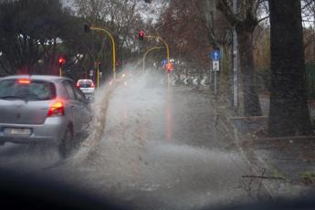 Maltempo sul Lazio, pioggia e vento: allerta gialla meteo