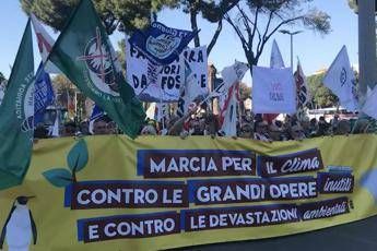 Al via 'marcia per il clima' a Roma Al via 'marcia per il clima' a Roma