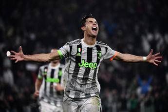 Marco Travaglio: Cristiano Ronaldo mio vicino di casa Marco Travaglio: Cristiano Ronaldo mio vicino di casa