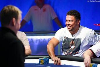 Poker Ronaldo Fa Il Fenomeno Anche Al Tavolo Verde
