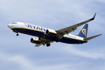 Ryanair, O'Leary: Non riprenderemo a volare con obbligo posti vuoti