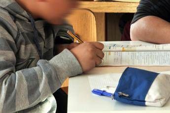 Verità svelata poco a poco, parla madre 15enne Prato Verità svelata poco a poco, parla madre 15enne Prato