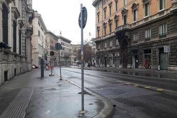 Coronavirus, fra 2-3 giorni primo lieve calo nuovi casi Coronavirus, fra 2-3 giorni primo lieve calo nuovi casi