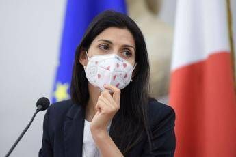 Roma, Raggi: Bis? Ancora non ho sciolto la riserva Roma, Raggi: Bis? Ancora non ho sciolto la riserva