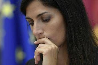 Raggi vs Salvini: È solo chiacchiere Raggi vs Salvini: È solo chiacchiere