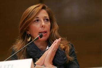 Piazza Fontana, Isabella Rauti: Mio padre assolto, verità si trova altrove Piazza Fontana, Isabella Rauti: Mio padre assolto, verità si trova altrove