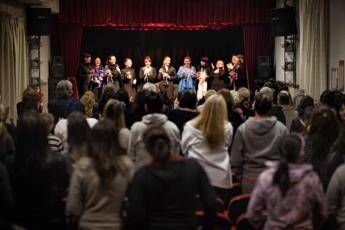 A teatro con le detenute di Rebibbia, 100 giorni per trovare fondi e tornare sul palco /Video A teatro con le detenute di Rebibbia, 100 giorni per trovare fondi e tornare sul palco /Video