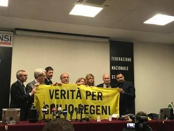 Regeni, la famiglia: Abbiamo 20 nomi Regeni, la famiglia: Abbiamo 20 nomi