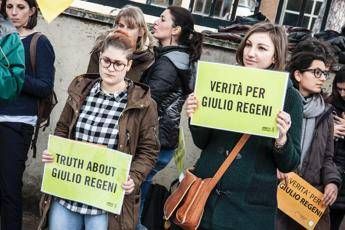Caso Regeni, Roma indaga 007 egiziani Caso Regeni, Roma indaga 007 egiziani