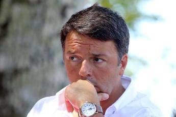 Renzi: Se parlamentare passa con noi non è peccato Renzi: Se parlamentare passa con noi non è peccato