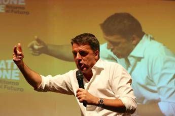 Renzi: Da Salvini e suoi collaboratori alto tradimento Renzi: Da Salvini e suoi collaboratori alto tradimento