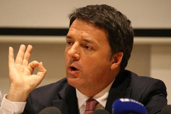 Coronavirus, Renzi: Non possiamo chiuderci in casa per due anni
