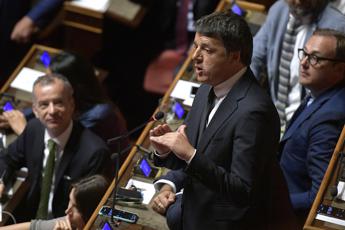 Renzi: Il sì mi è costato, ma è la scelta giusta per l'Italia
