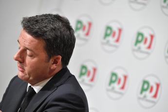 Che regalo a Salvini, valanga social su Renzi