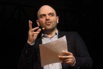 Saviano: Diamo cittadinanza italiana a Zaki Saviano: Diamo cittadinanza italiana a Zaki