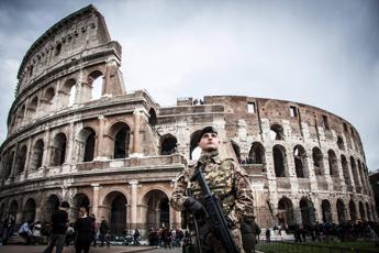 Buche a Roma, militari solo per le emergenze
